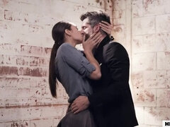 Americano, Culo grosso, Brunetta, Imbrogliare, Tette naturali, Ufficio, Segretaria