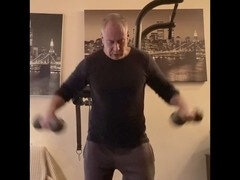 Veľké péro, Gay, Honění