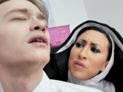 Obciąganie, Brunetka, Hardcore, Hd, Mamuśka, Squirting, Nastolatki, Trójkąt