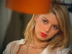 Blondýna, Hardcore, Policie, Teenka