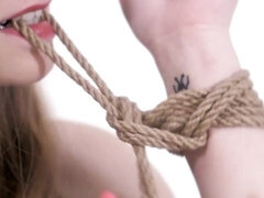 Amatør, Soverom, Fangenskap, Fetisj, Fingring, Barbert, Alene, Stripping