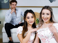 18 éves, Hatalmas hátsó, Cumizás, Kutya póz, Két nő, Természetes mellek, Tini, Begyek