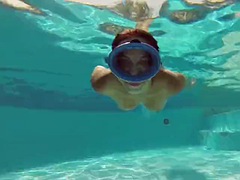 Tussi, Grosse titten, Hardcore, Pool, Öffentlich, Erotischer film, Jungendliche (18+), Titten