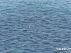 Gros seins, Sucer une bite, En levrette, Face assise, Allemand, Mère que j'aimerais baiser, Chatte, Nénés