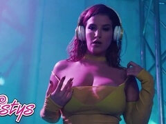 Twistys - Seductive LaSirena69 Teases and Strips Sensually in High Heels