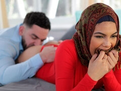 Kont, Pijpbeurt, Hondjeshouding, Handbeurt, Interraciaal, Zoenen, Tatoeage, Tieten likken