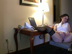 Tante, Hinter den kulissen