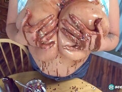 Tonguing, obese, ice-cream