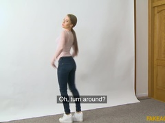 Sucer une bite, En levrette, Faciale, Masturbation, Bureau, Pov, Avaler