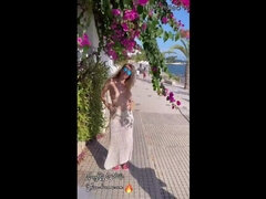 Επίδειξη, Διαφυλετικό, Λατίνα, Ώριμη γυναίκα, Κιλωτάκια, Δημόσιο, Τσούλα
