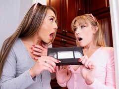 Duży kutas, Obciąganie, Styl na pieska, Naturalne cycki, Drobna, Chudy, Nastolatki, Cycki