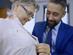 Stor stjärt, Stor kuk, Stora tuttar, Avsugning, Doggystyle, Mogen