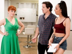 Gros cul, Gros seins, Sucer une bite, 2 femmes 1 homme, Branlette thaïlandaise, Massage, Mère que j'aimerais baiser, Rousse roux