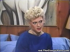 Blondinka, Spodnje perilo, Orgija, Retro