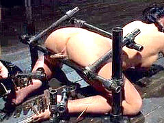 Bizarné, Bondáž, Dávenie, Lesbické, Bolesť, Otrok, Uväzovanie, Hračky