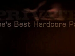 18 ans, Brunette brune, Femme couguar, Gorge profonde, Queue, Européenne, Mère que j'aimerais baiser, Adolescente