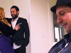 Глубокая глотка, Женское доминирование, Пальцем, Мужья, Натуральные сиськи, Киски, Рыжие, Чулки