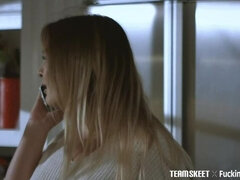 Sovrum, Stora tuttar, Sperma i munnen, Jeans, Trosor, Fitta, Tonåring, Tuttar