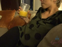 Vessa, Blondi, Sormetus, Tyttöystävä, Näkökulma pov, Ajeltu, Lyhyt tukka, Tissit