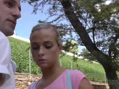 18 anni, Amatoriale, Pompino, Cazzo vecchio, Leccata, Pubblico, Figa, Ragazza