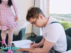 Vacker, Brunett, Söt, Europeisk, Hd, Tonåring, Tuttar, Oskuld