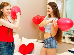 Słodka, Styl na pieska, Całować, Lesbijka, Lizanie, Cipka, Nastolatki, Cycki