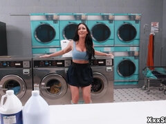 Braunhaarige, Fingern, Würgen, Hd, Absätze, Masturbation, Milf, Spielzeuge