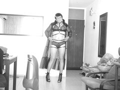 Amador amadora, Travestis, Fetiche, Saltos, Couro, Lingerie, Solo chão, Meias finas