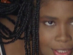 Χοντρή γυναίκα, Μαύρος, Βρωμόλογα, Πορδή, Γυναικεία επιβολή, Τουαλέτα