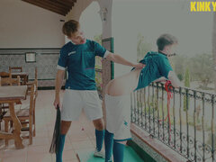 18 años, Verga grande, Pareja, Corridas, Gay, Al aire libre, Español, Adolescente