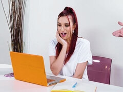 Stor kukk, Kukk suging, Bakfra, Naturlige bryster, Rødtopp, Tynn, Tenåring, Pupper