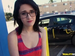 Cumizás, Szálloda, Nézőpont, Tini