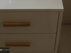 Sucer une bite, Tir de sperme, Gorge profonde, Queue, Branlette thaïlandaise, Léchez, Chevaucher, Nénés