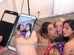 Doigter, Embrassement, Léchez, Masturbation, Fête, Chatte, Rasée, Dénudage