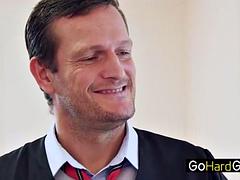 Μωρό, Μεγάλος πούτσος, Μεγάλα βυζιά, Ξανθιά, Πίπα, Χύσιμο, Ώριμη γυναίκα, Βυζιά