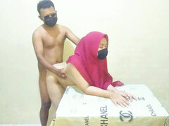 18 jahre, Leie, Arabisch, Paar, Indonesisch, Büro, Lehrer, Jungendliche (18+)