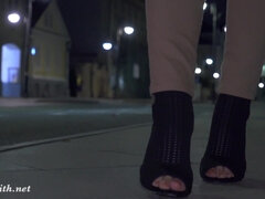 Arsch, Milf, Natürlichen titten, Im freien, Öffentlich, Titten, Nass