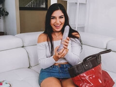 Bruinharig, Gapende, Handbeurt, Latijnse vrouw, Masturbatie, Moeder die ik wil neuken, Alleen, Speelgoed