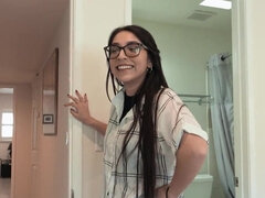 Pretty lady is going to really get freaky with a serious byeur