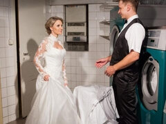 Velika rit, Blondinka, Fafanje, Doggystyle, Spodnje perilo, Naravne joške, Najstnice, Joške