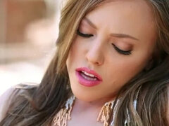 Bikini, Brunetka, Masturbacja, Naturalne cycki, Na wolnym powietrzu, Cipka, Nastolatki, Cycki