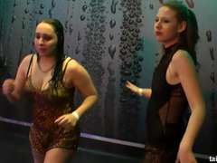 Μωρό, Ομάδα