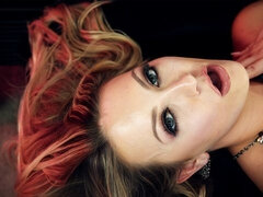 Stor stjärt, Blondin, Avsugning, Doggystyle, Handjobb, Hardcore, Onani, Milf