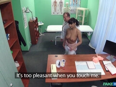 Amateur, Sucer une bite, Médecin, Petite amie, Léchez, Bureau, Uniforme, Voyeur