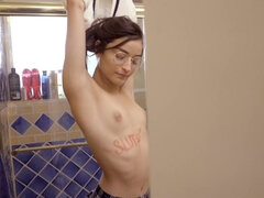 Badrum, Avsugning, Creampie, Dotter, Doggystyle, Hardcore, Hd, Naturliga tuttar