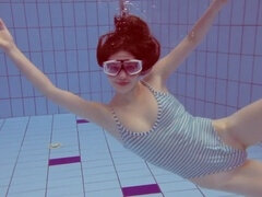 Ruskeahiuksinen, Eurooppalainen, Venäläinen, Tatuointi