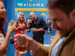 Жопа, Большие сиськи, Блондинки, Минет, Собачьи, Ласковые ручки, Лизание, Бритые