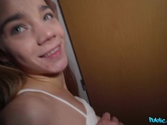 Blasen, Schwanz, Hundestellung, Würgen, Im freien, Zierlich, Piercing, Pov