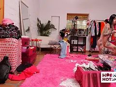 BTS - CC Doll Spreads Her Ass In A Heated Photo Session!