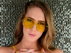 Grosse bite, Sucer une bite, Éjaculer dans la bouche, Tir de sperme, Domination, Hard, Masturbation, Adolescente